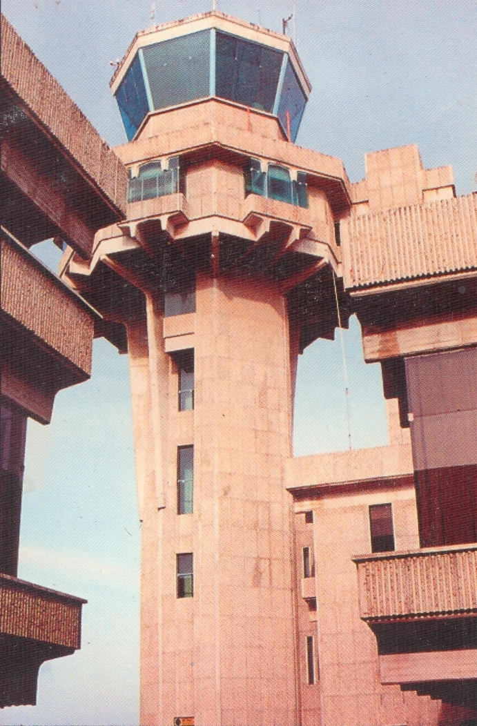 .aeropuerto ernesto cortizzos