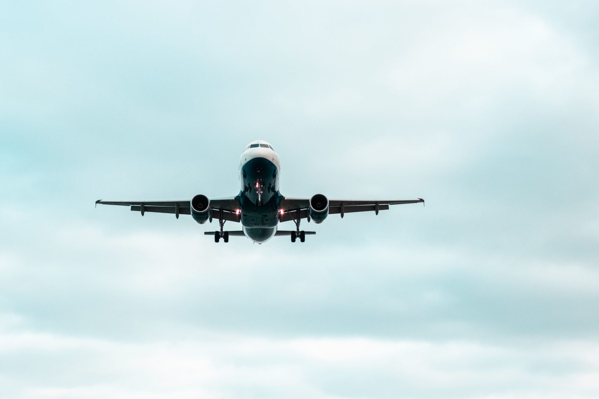 Protocolo de bioseguridad para los sectores aeroportuario y aeronáutico del territorio nacional